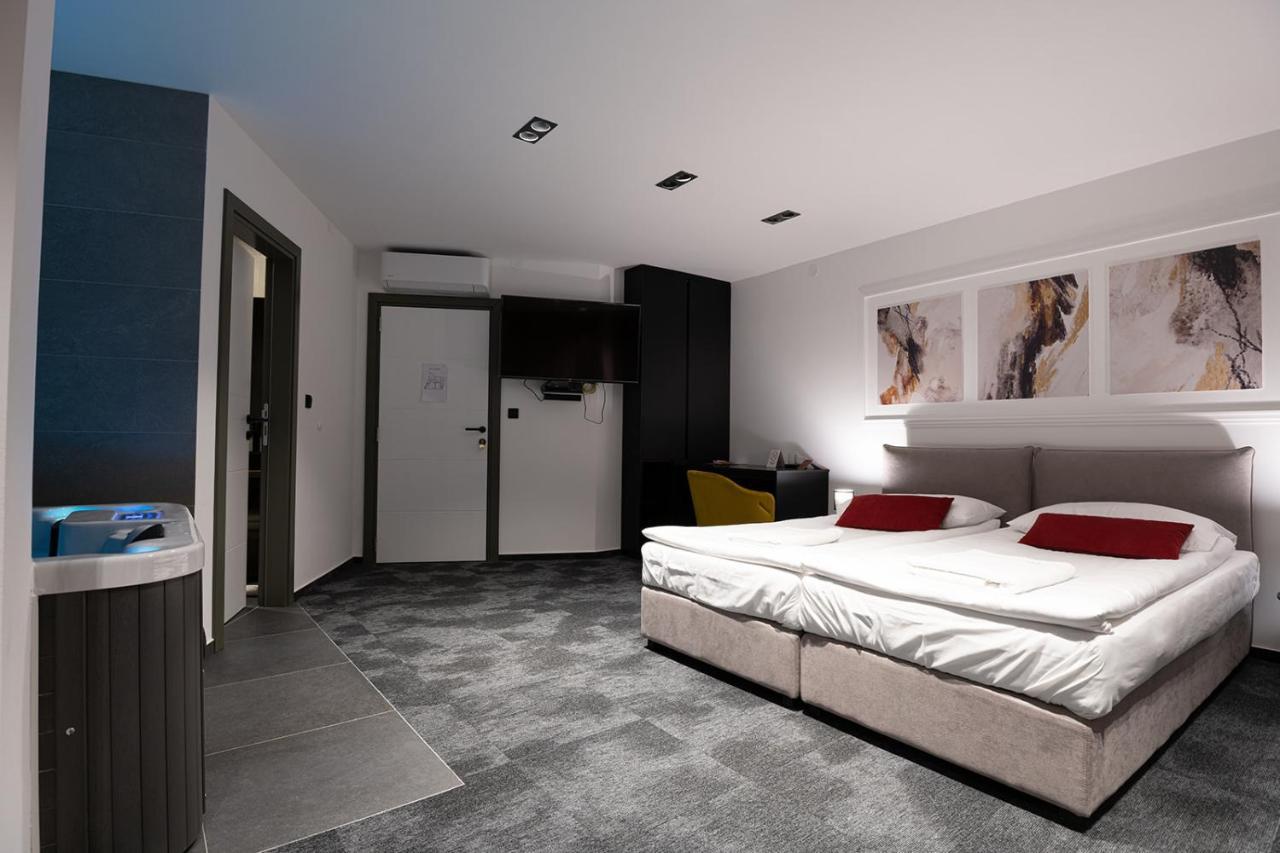 Savoy Residence Осиек Екстериор снимка